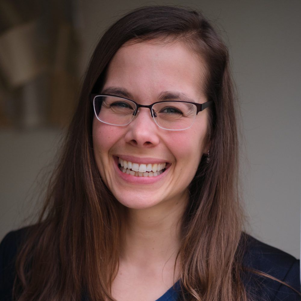 Sarah Werther lacht in die Kamera